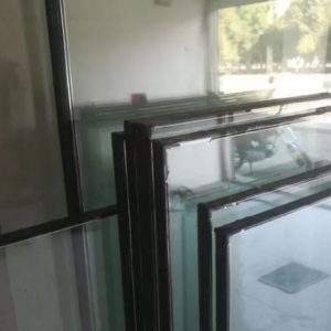 شیشه ساختمانی و upvc